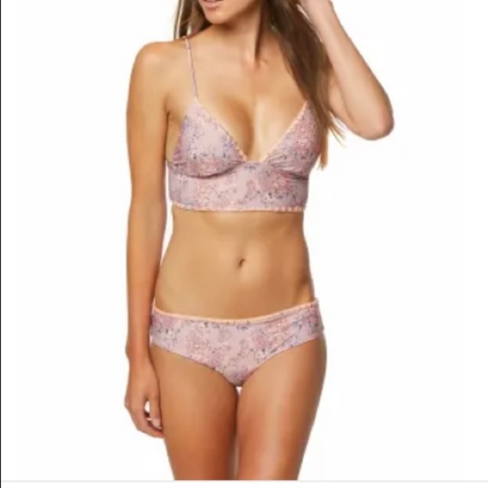 NWT - O’Neill Floral Swimsuit!